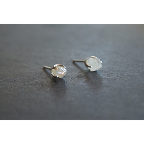 Sterling silver stud earrings, alternative diamond, uncut natural gemsto… - Picture 3 of 5